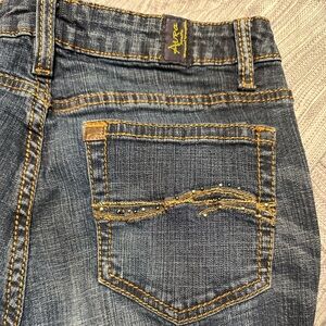 Aura Wrangle bootcut jeans size 4